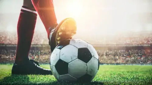 Bola-Futebol-Campo-Infantil-Tamanho-Oficial-Costurada-9 (1)